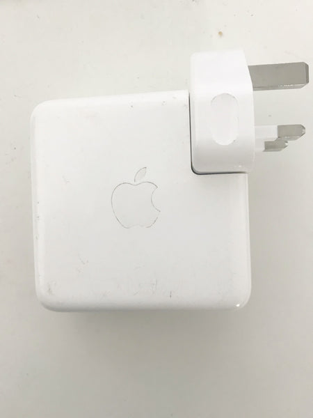Genuine Apple 13” MacBook Pro/Air 61W 20V USB-C Charger/Cable A1718 A1706 A1932 A1708 A1989 USED