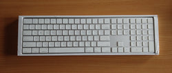 Genuine A1843 Wireless Apple Mac Keyboard QWERTY US Layout - Numeric Keypad Silver